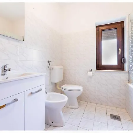 Adora A8 Apartman *