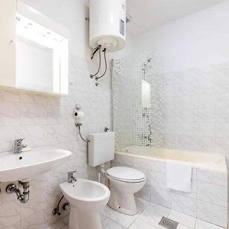 Apartman Adora A8 *